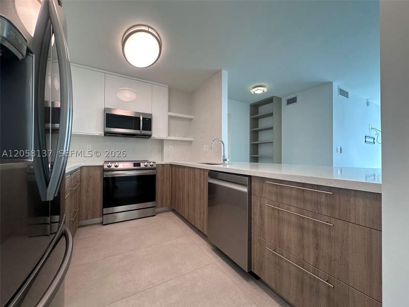 2 bedroom Condominium at 100 Bayview Dr 317, Arlen House East Condo, Sunny Isles Beach — photo 2