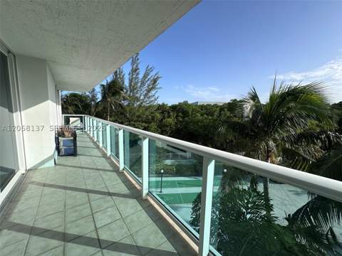 100 Bayview Dr 317, Sunny Isles Beach FL - photo 21 of 30