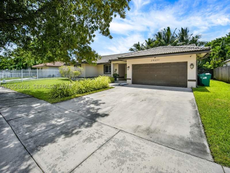 4 bedroom SingleFamilyResidence at 20533 SW 132nd Ave, Valencia Grove, Miami — photo 2
