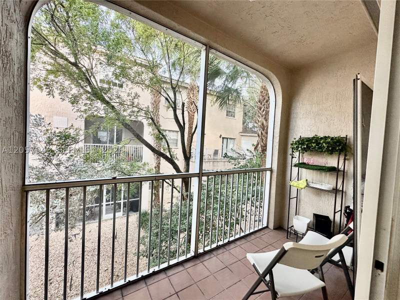 2 bedroom Condominium at 5640 NW 115th Ct 206, Las Brisas At Doral Condo, Doral — photo 5