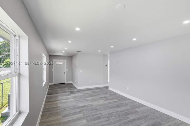 3 bedroom SingleFamilyResidence at 2288 W 4th Ct, Seminole City Sec 1, Hialeah — photo 2