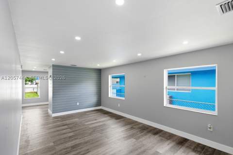 2288 W 4th Ct, Hialeah FL - photo 6 of 31