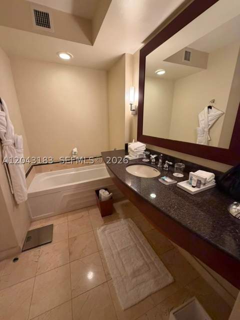 18001 Collins Ave 716, Sunny Isles Beach FL - photo 6 of 10