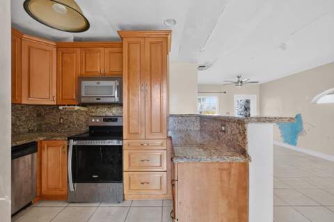 14621 Lincoln Boulevard, Miami FL - photo 12 of 31