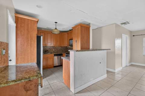 14621 Lincoln Boulevard, Miami FL - photo 13 of 31
