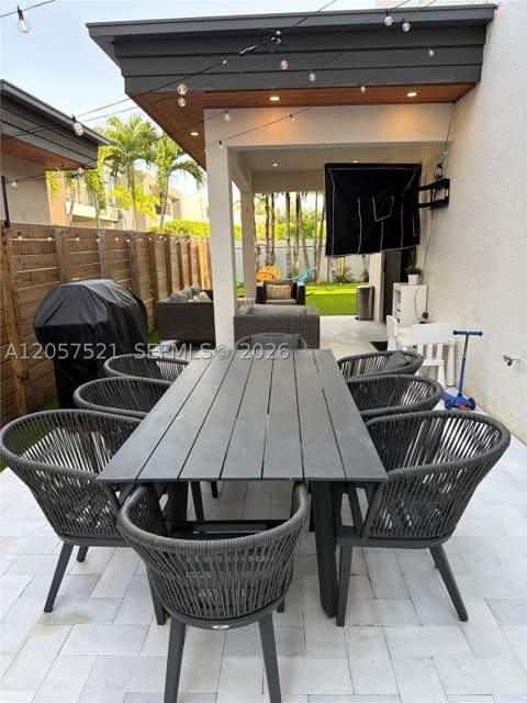 10218 NW 76th Ter, Doral FL - photo 23 of 29