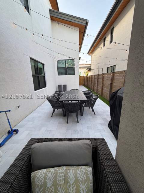 10218 NW 76th Ter, Doral FL - photo 24 of 29