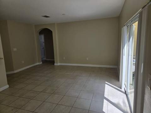 1575 NE 33 Avenue 101, Homestead FL - photo 6 of 21