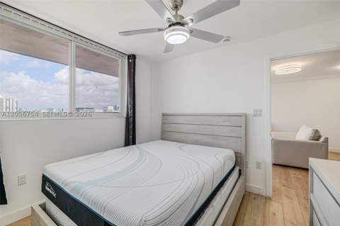 401 Ocean Dr 602, Miami Beach FL - photo 17 of 52