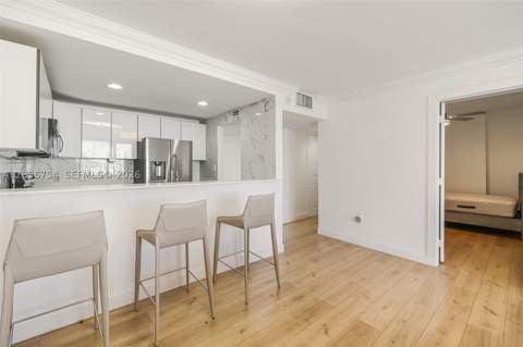 401 Ocean Dr 602, Miami Beach FL - photo 7 of 52