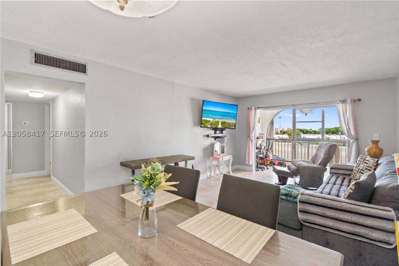 2 bedroom Condominium at 6215 W 20th Ave 402, Andes Condo, Hialeah — photo 3