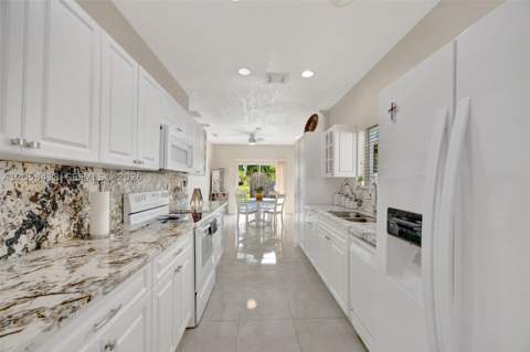 1130 NE 41st Ave, Homestead FL - photo 24 of 61