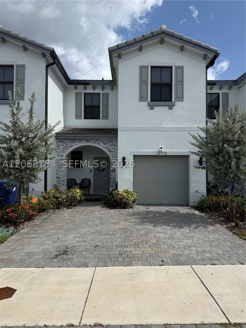 3 bedroom Townhouse at 12978 SW 286th Ter, Cambridge Estates First A, Homestead — photo 1