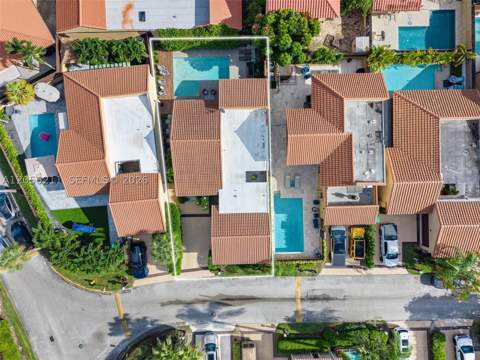 1017 NE 202nd Ln, Miami FL - photo 19 of 21