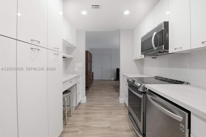 2 bedroom Condominium at 90 Edgewater Dr 225, Gables Waterway Towers Co, Coral Gables — photo 5