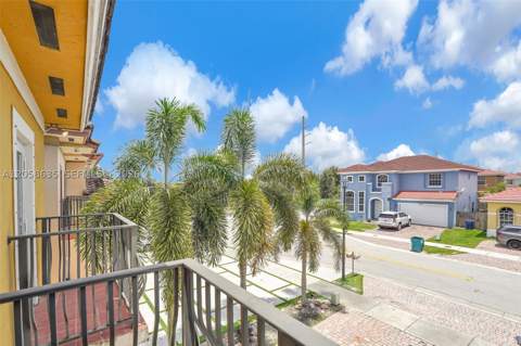 15664 SW 12th Ter, Miami FL - photo 19 of 83
