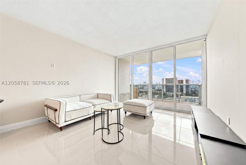 2 bedroom Condominium at 1861 NW S River Dr 2209, Terrazas Riverpark Villag, Miami — photo 3