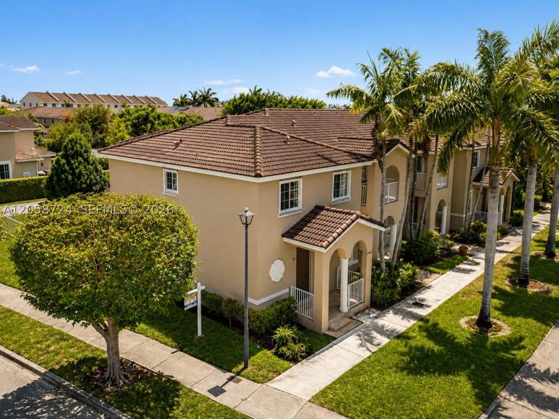 3 bedroom Townhouse at 14072 SW 272nd St, Mandarin Lakes, Homestead — photo 3