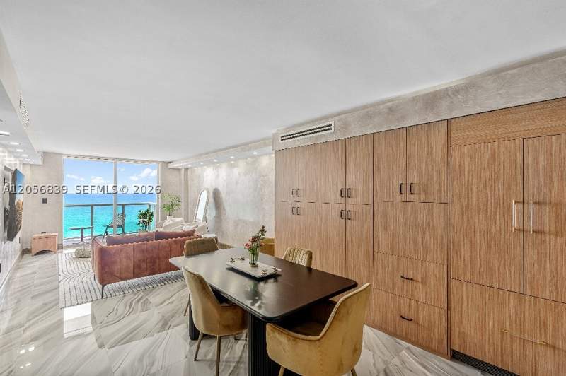 2 bedroom Condominium at 2457 Collins Ave 1603, The Royal Club Condo, Miami Beach — photo 5