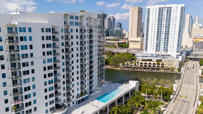 2 bedroom Condominium at 10 SW South River Dr 806, Neo Condo, Miami — photo 4