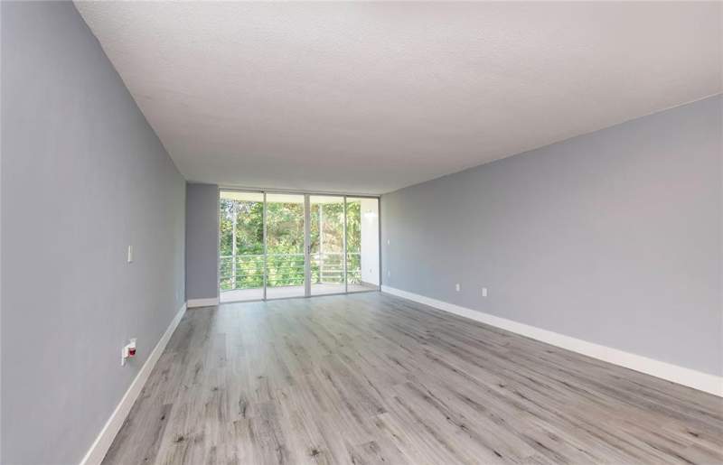 2 bedroom Condominium at 1101 NE 191st Street H301, Rolling Green Condo H, Miami — photo 5