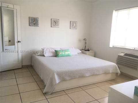 7435 Harding Ave 101, Miami Beach FL - photo 21 of 30