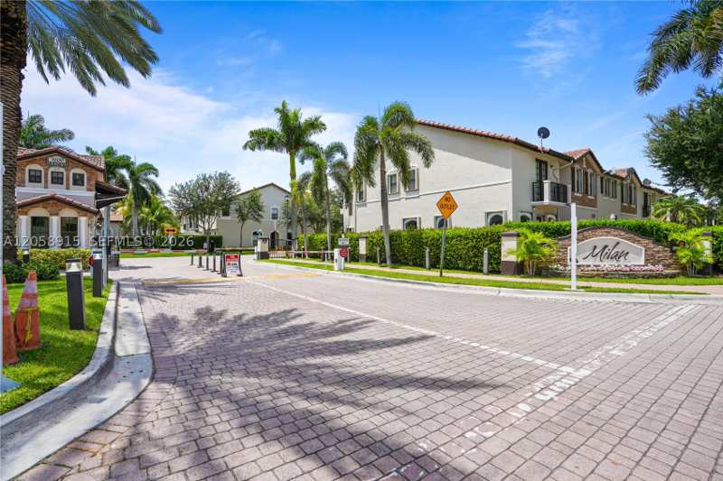 3 bedroom Townhouse at 10341 NW 32nd Ter, Beacon At Doral, Doral — photo 1