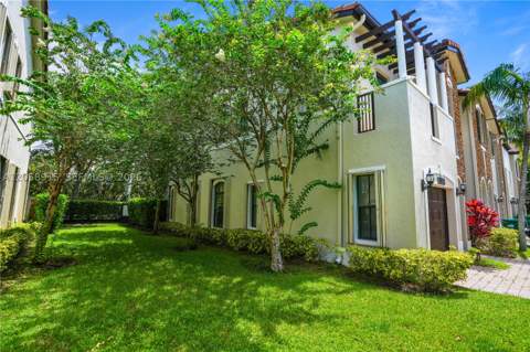10341 NW 32nd Ter, Doral FL - photo 11 of 55
