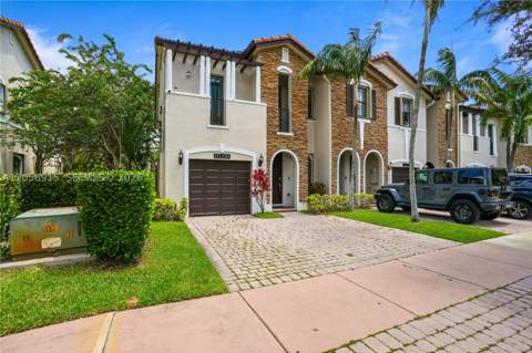 10341 NW 32nd Ter, Doral FL - photo 13 of 55