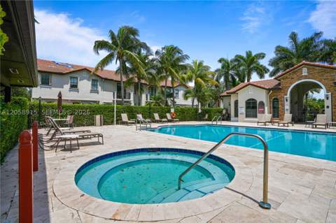 10341 NW 32nd Ter, Doral FL - photo 7 of 55
