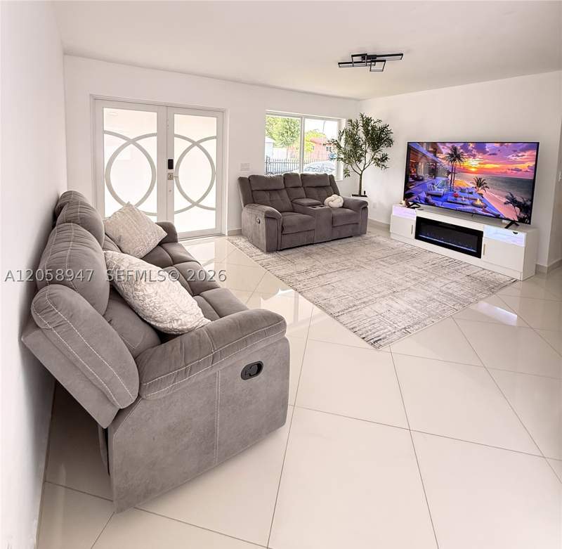 3 bedroom SingleFamilyResidence at 20130 SW 106th Ave, Benson Manor, Cutler Bay — photo 2