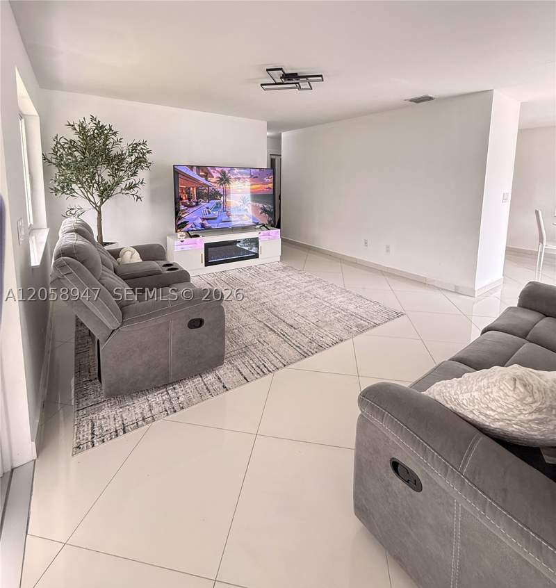 3 bedroom SingleFamilyResidence at 20130 SW 106th Ave, Benson Manor, Cutler Bay — photo 4