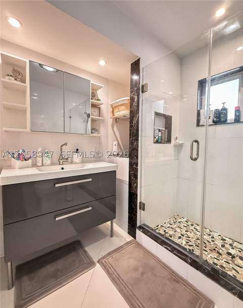 20130 SW 106th Ave, Cutler Bay FL - photo 8 of 25