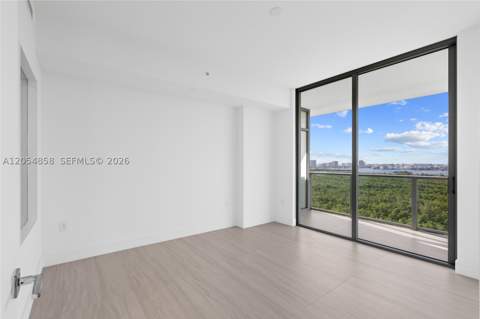 2411 Laguna Circle 1604, North Miami FL - photo 11 of 67