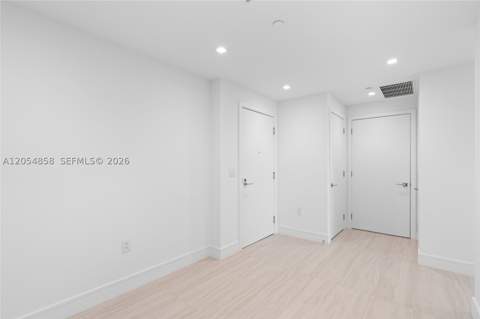 2411 Laguna Circle 1604, North Miami FL - photo 21 of 67