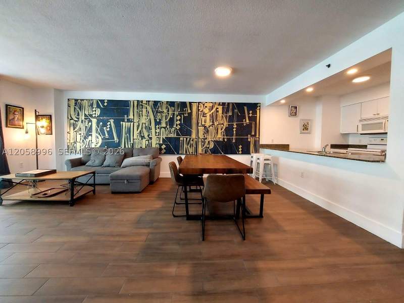 1 bedroom Condominium at 1200 Brickell Bay Dr 3708, The Club At Brickell Bay, Miami — photo 3