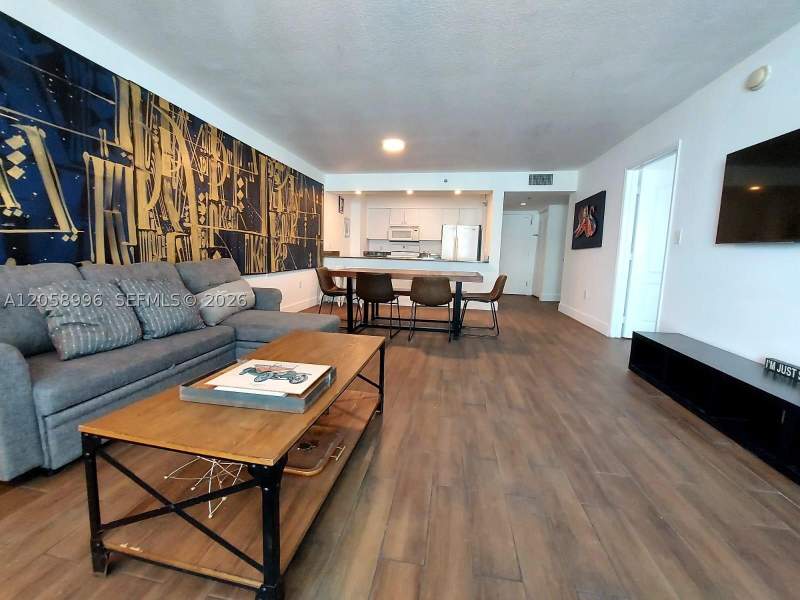 1 bedroom Condominium at 1200 Brickell Bay Dr 3708, The Club At Brickell Bay, Miami — photo 4