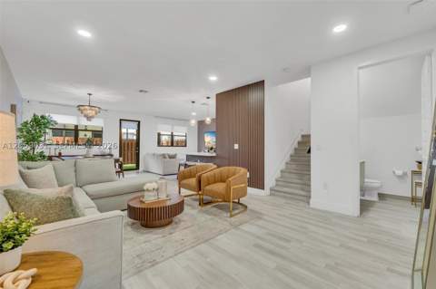 10533 NW 78th Ter, Doral FL - photo 7 of 55