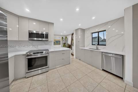 12510 SW 95th Ter, Miami FL - photo 13 of 31