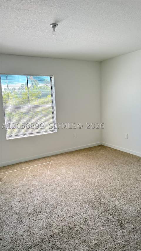 322 NE 1st Dr, Florida City FL - photo 7 of 12