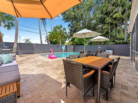 430 Forrest Dr, Miami Springs FL - photo 22 of 27