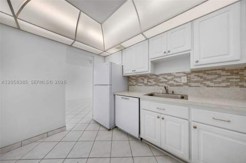 300 Bayview Dr 202, Sunny Isles Beach FL - photo 16 of 43
