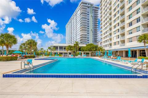300 Bayview Dr 202, Sunny Isles Beach FL - photo 19 of 43