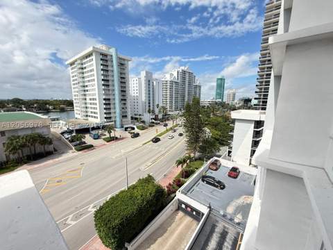 5825 Collins Ave 7B, Miami Beach FL - photo 10 of 21