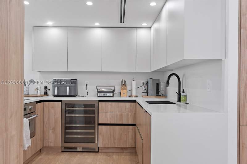 3 bedroom Condominium at 1111 Crandon Blvd A501, Towers Of Key Biscayne Co, Key Biscayne — photo 4