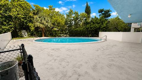 12590 NE 16th Ave 605, North Miami FL - photo 24 of 30