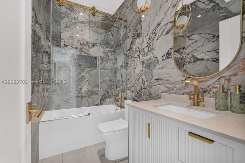 2 bedroom Condominium at 9721 E Bay Harbor Dr 6D, Island Place At Bay Harbo, Bay Harbor Islands — photo 3