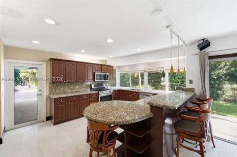 12765 SW 110th Ter, Miami FL - photo 17 of 47