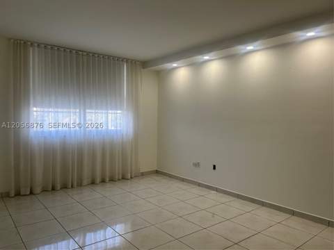 300 Bayview Dr 207, Sunny Isles Beach FL - photo 11 of 23