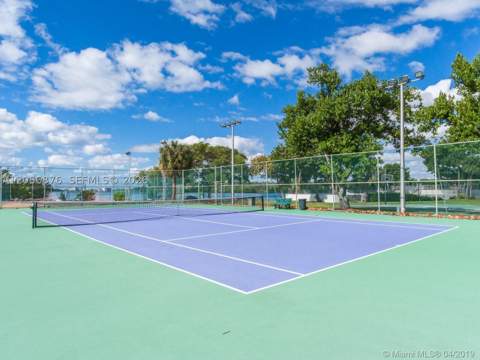 300 Bayview Dr 207, Sunny Isles Beach FL - photo 22 of 23